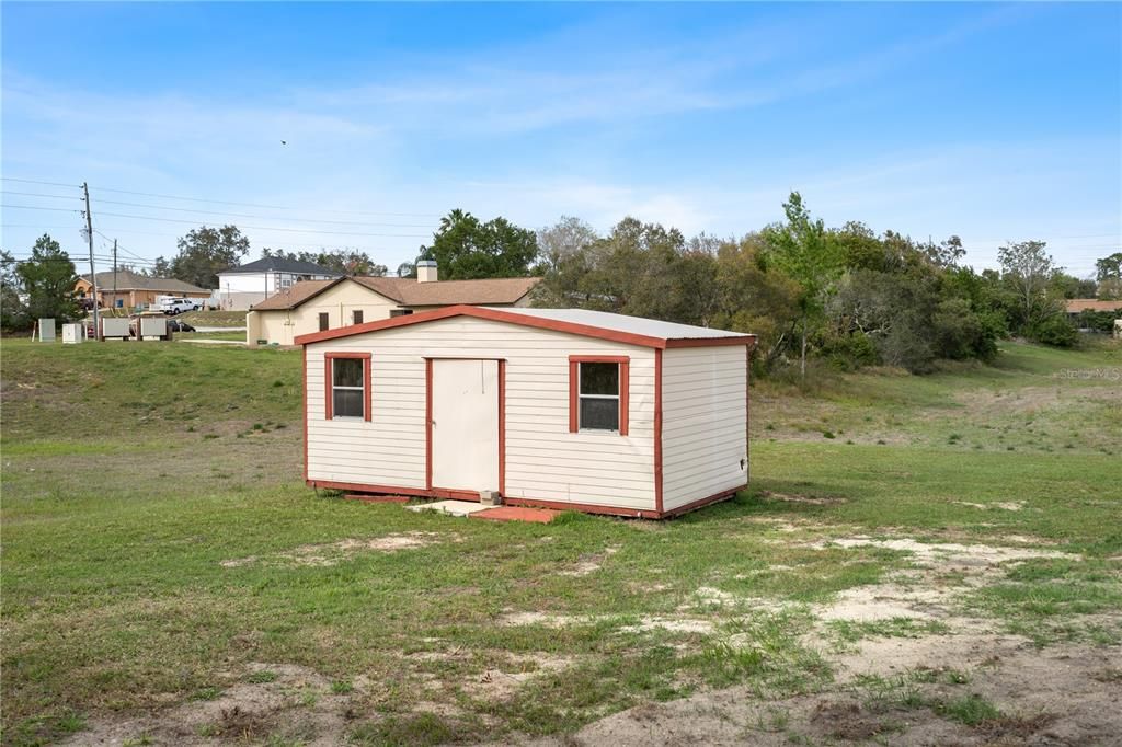 Active With Contract: $349,900 (2 beds, 2 baths, 1568 Square Feet)
