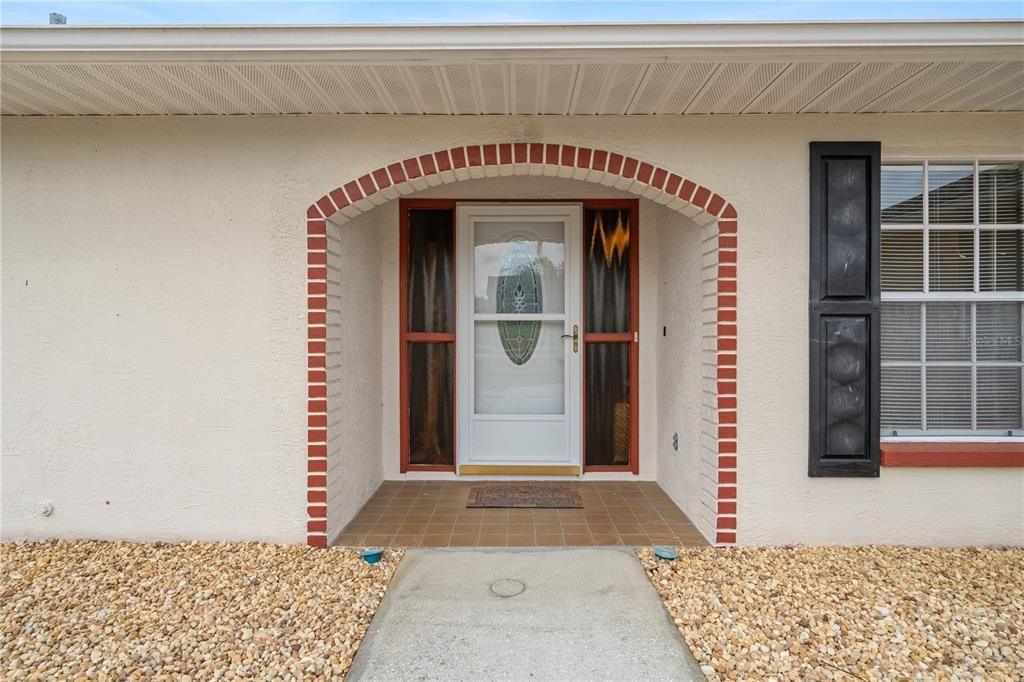 Active With Contract: $349,900 (2 beds, 2 baths, 1568 Square Feet)