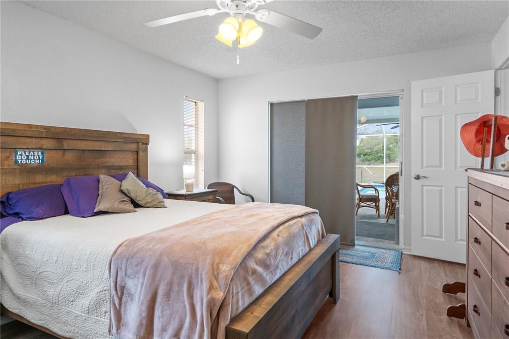 Active With Contract: $349,900 (2 beds, 2 baths, 1568 Square Feet)