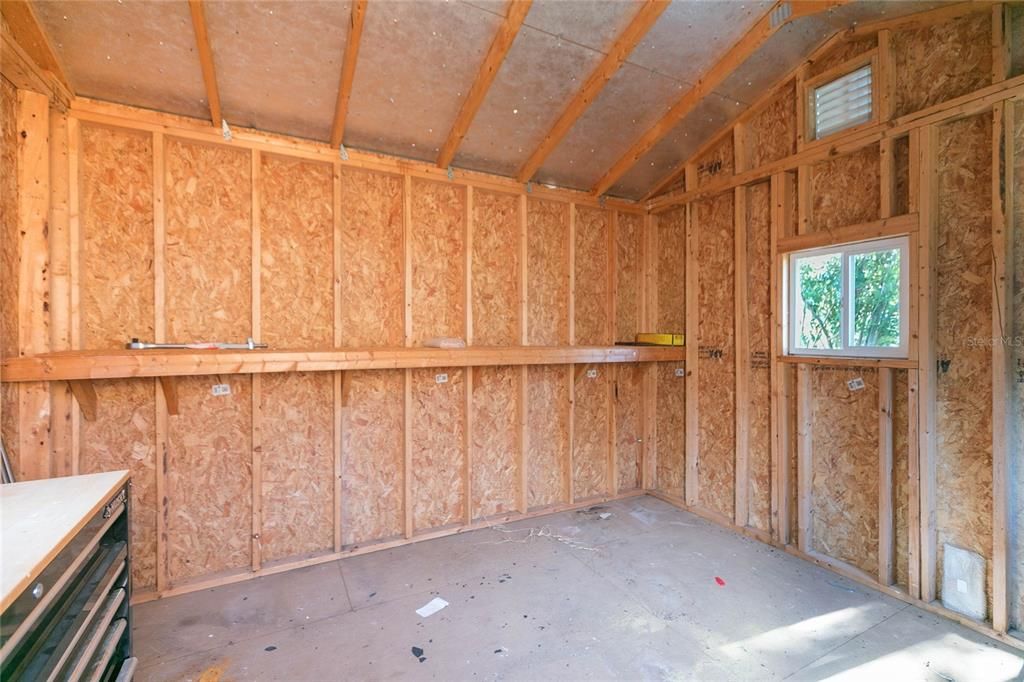 Под контрактом: $324,900 (3 спален, 1 ванн, 1395 Квадратных фут)