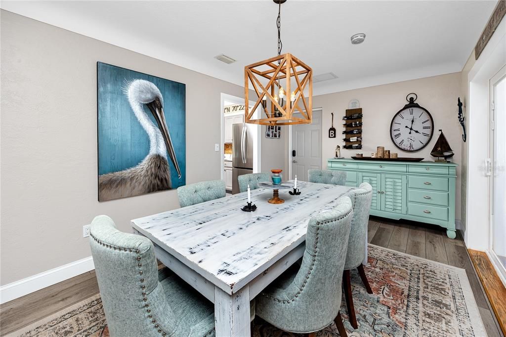For Sale: $715,000 (2 beds, 2 baths, 1450 Square Feet)