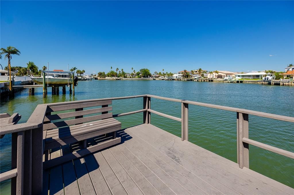 For Sale: $715,000 (2 beds, 2 baths, 1450 Square Feet)