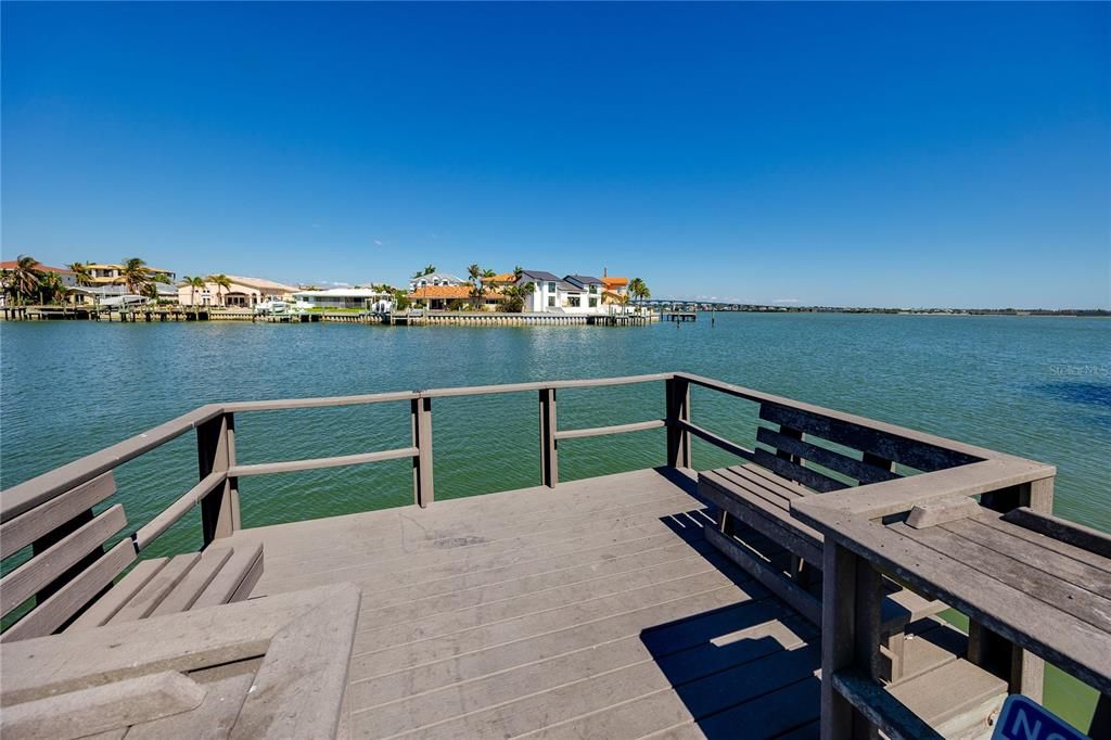 For Sale: $715,000 (2 beds, 2 baths, 1450 Square Feet)