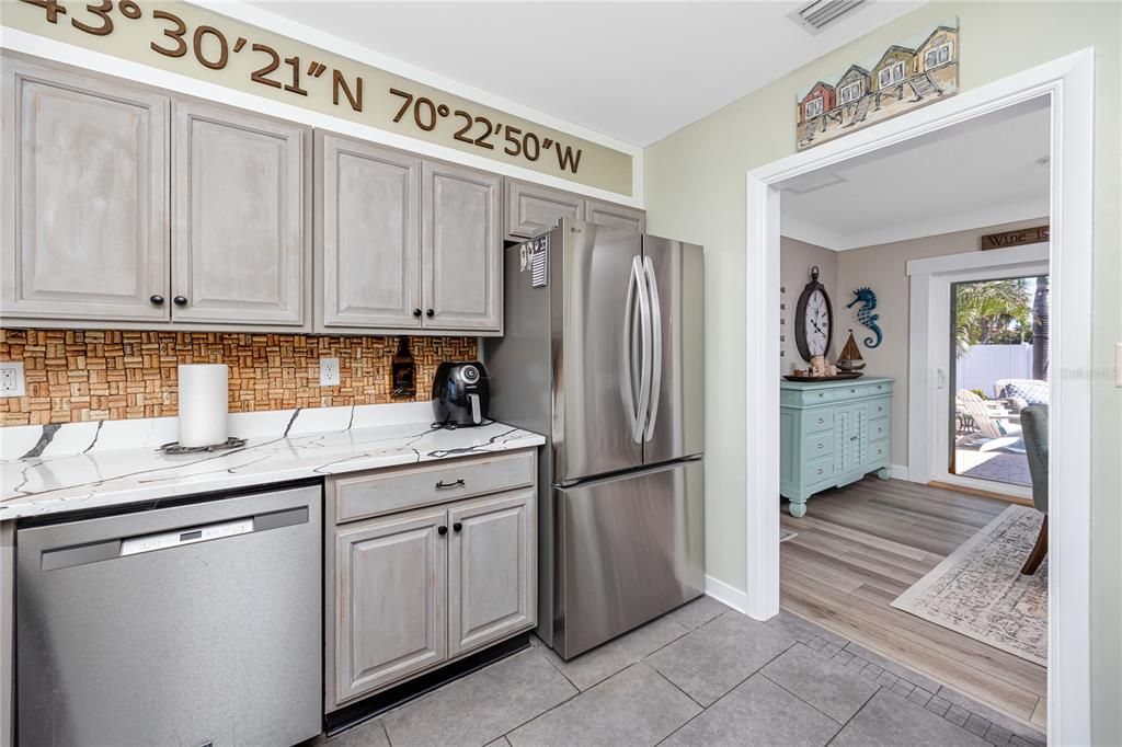 For Sale: $715,000 (2 beds, 2 baths, 1450 Square Feet)