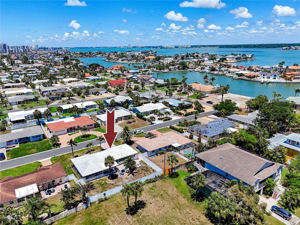 For Sale: $715,000 (2 beds, 2 baths, 1450 Square Feet)