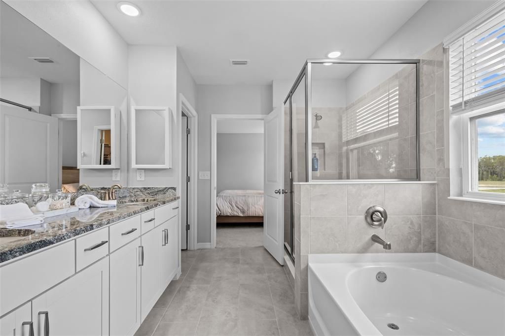 Activo con contrato: $679,900 (5 camas, 3 baños, 2934 Pies cuadrados)