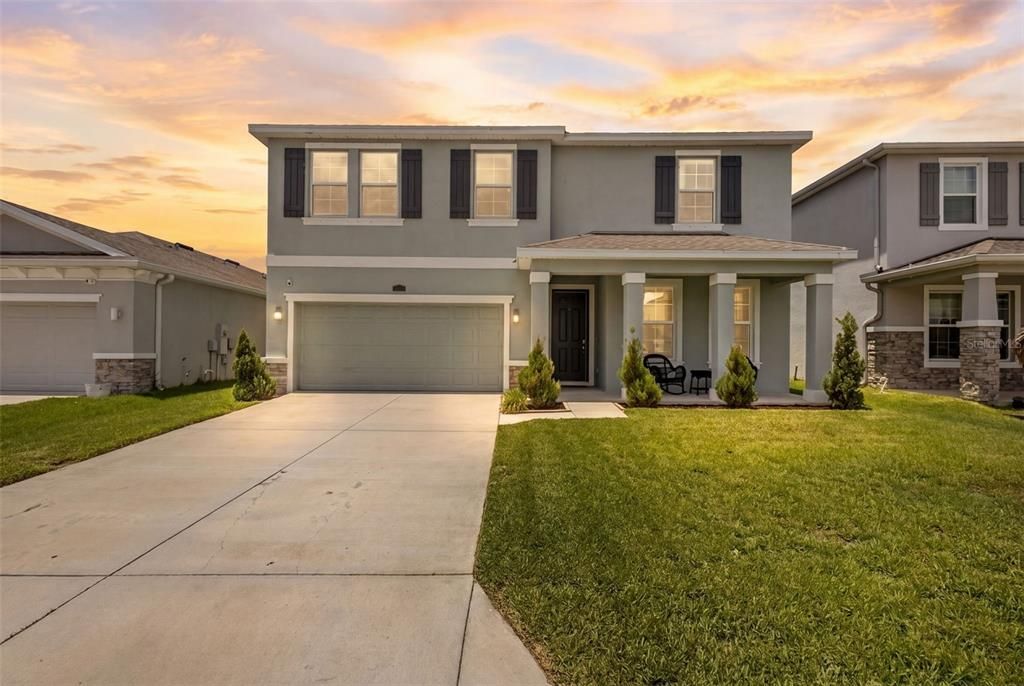 Activo con contrato: $679,900 (5 camas, 3 baños, 2934 Pies cuadrados)