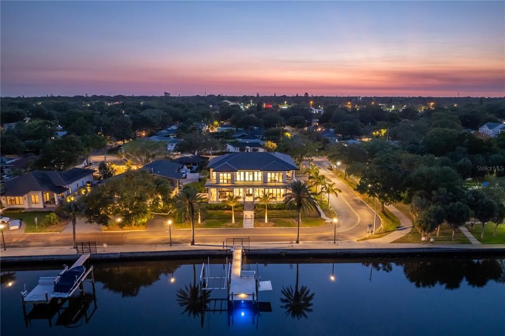 На продажу: $7,495,000 (4 спален, 5 ванн, 5801 Квадратных фут)