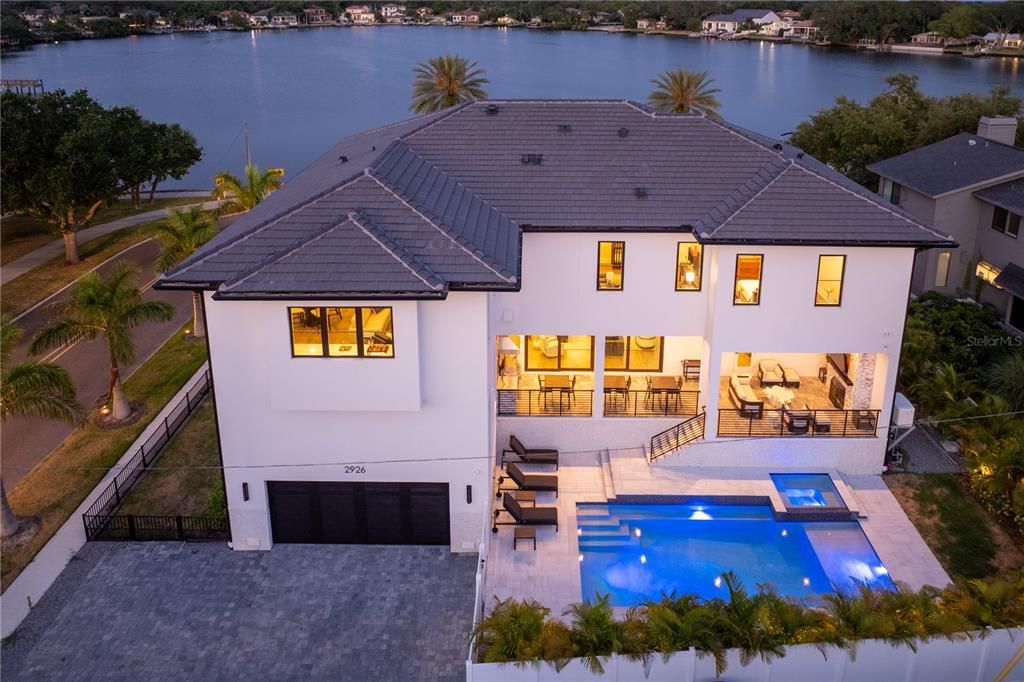 На продажу: $7,495,000 (4 спален, 5 ванн, 5801 Квадратных фут)
