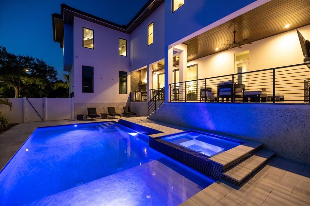 На продажу: $7,495,000 (4 спален, 5 ванн, 5801 Квадратных фут)