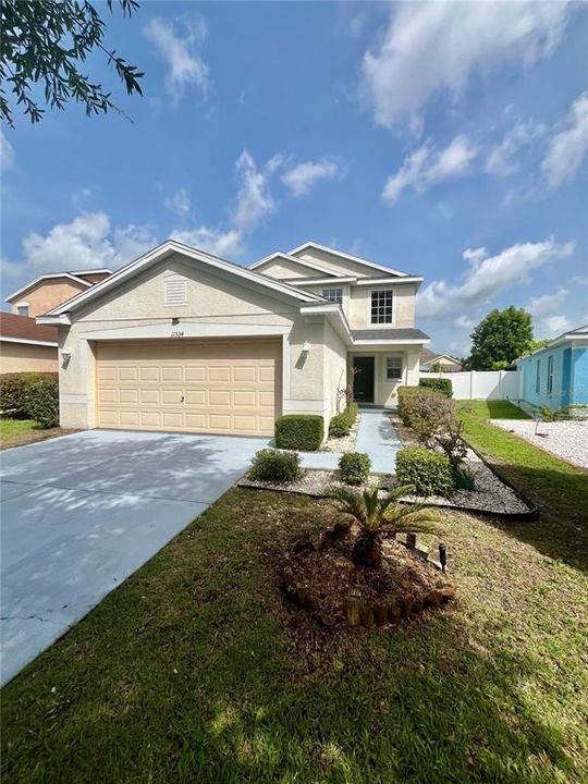 For Rent: $2,300 (3 beds, 2 baths, 1739 Square Feet)