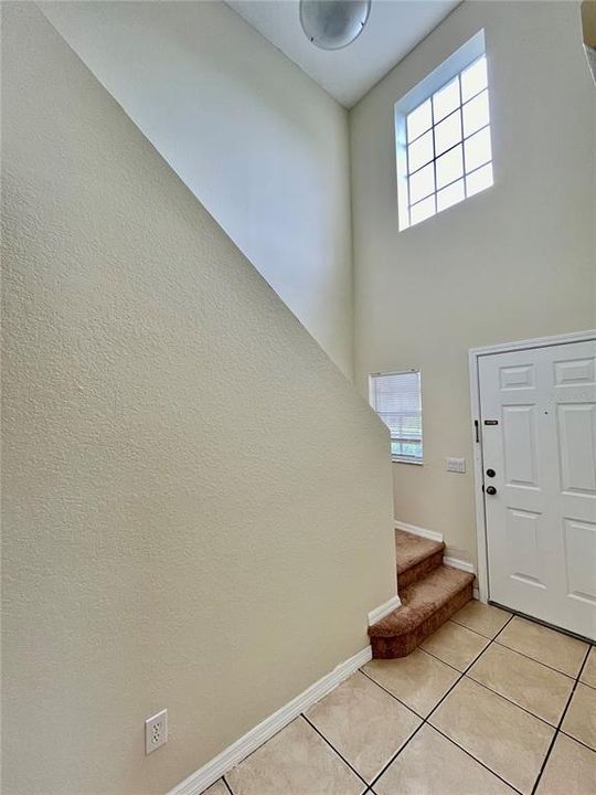 For Rent: $2,300 (3 beds, 2 baths, 1739 Square Feet)