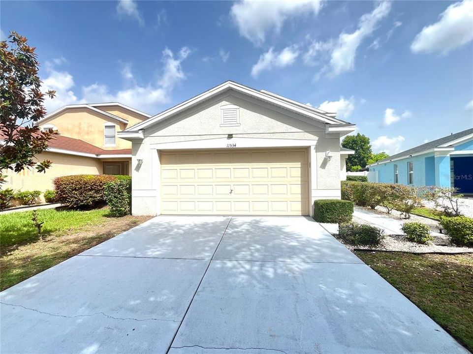 For Rent: $2,300 (3 beds, 2 baths, 1739 Square Feet)