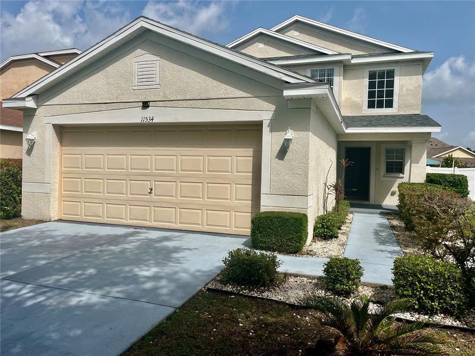For Rent: $2,300 (3 beds, 2 baths, 1739 Square Feet)