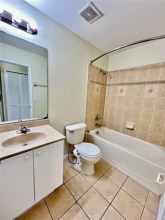 For Rent: $2,300 (3 beds, 2 baths, 1739 Square Feet)