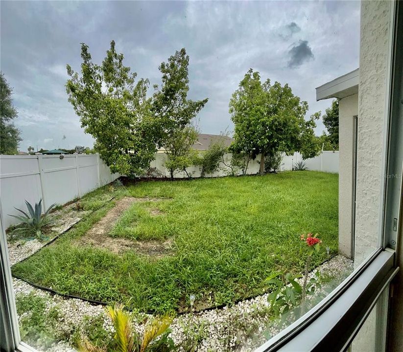 For Rent: $2,300 (3 beds, 2 baths, 1739 Square Feet)