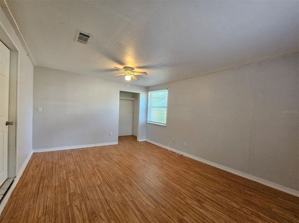 В аренду: $1,795 (3 спален, 2 ванн, 1295 Квадратных фут)