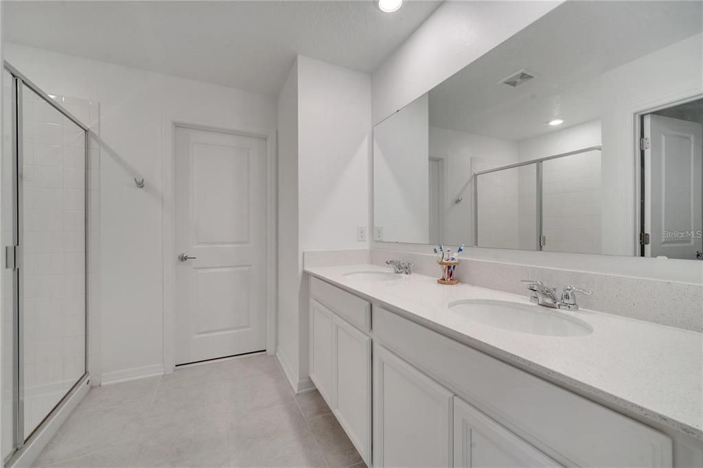 For Sale: $375,000 (4 beds, 2 baths, 2667 Square Feet)