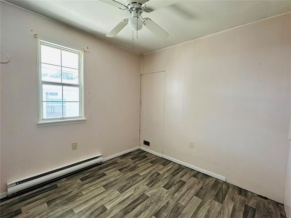 For Sale: $69,000 (2 beds, 1 baths, 720 Square Feet)