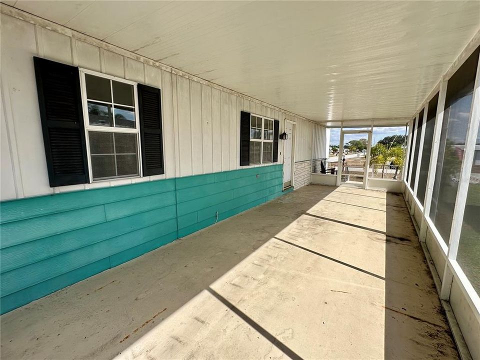 For Sale: $69,000 (2 beds, 1 baths, 720 Square Feet)