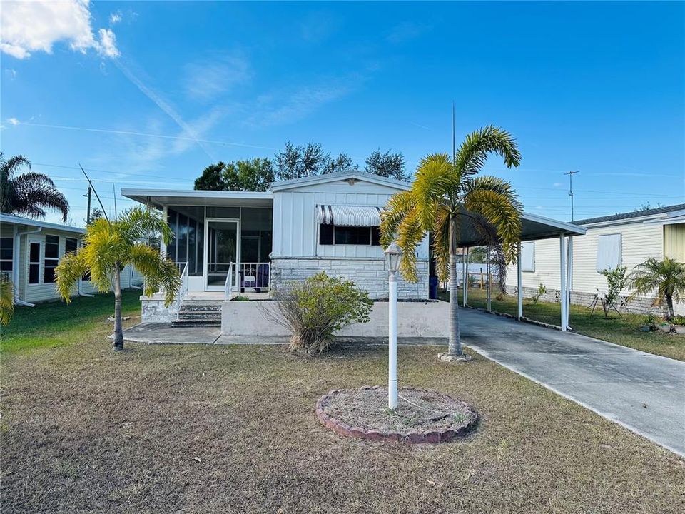 For Sale: $69,000 (2 beds, 1 baths, 720 Square Feet)