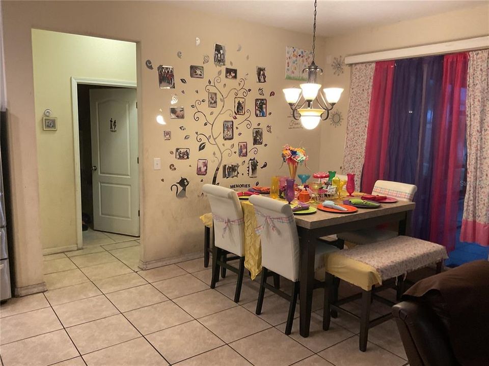 For Sale: $500,000 (6 beds, 3 baths, 4156 Square Feet)