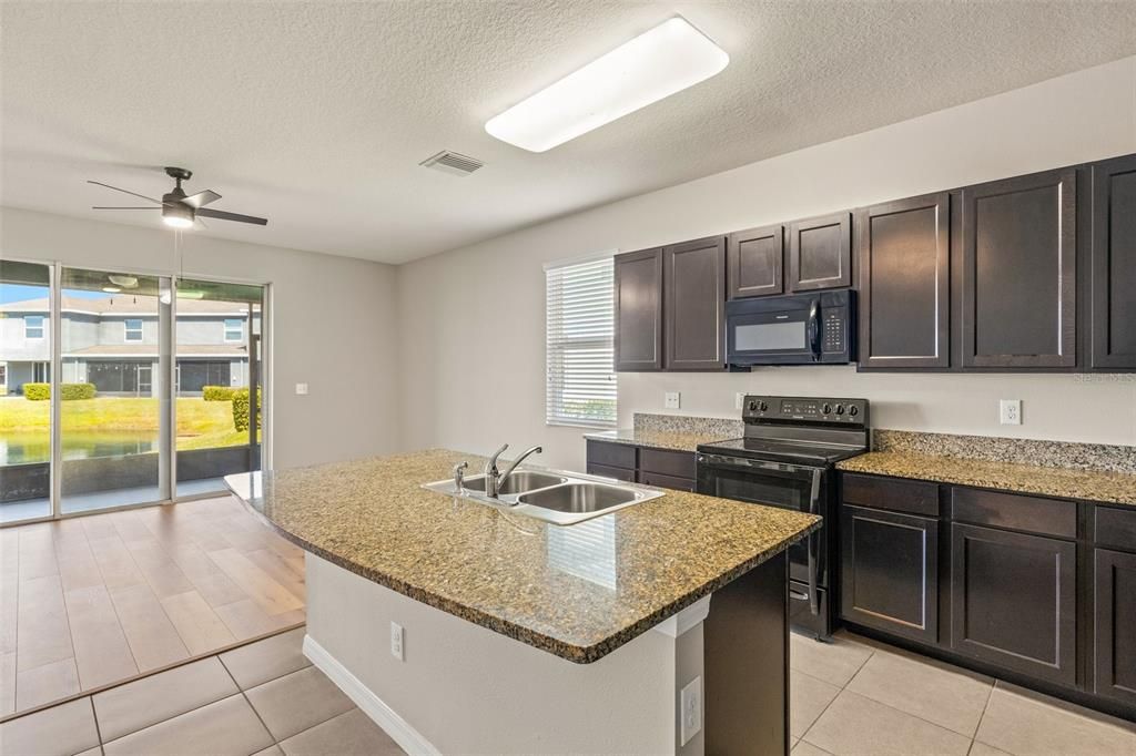 For Rent: $2,295 (3 beds, 2 baths, 1785 Square Feet)