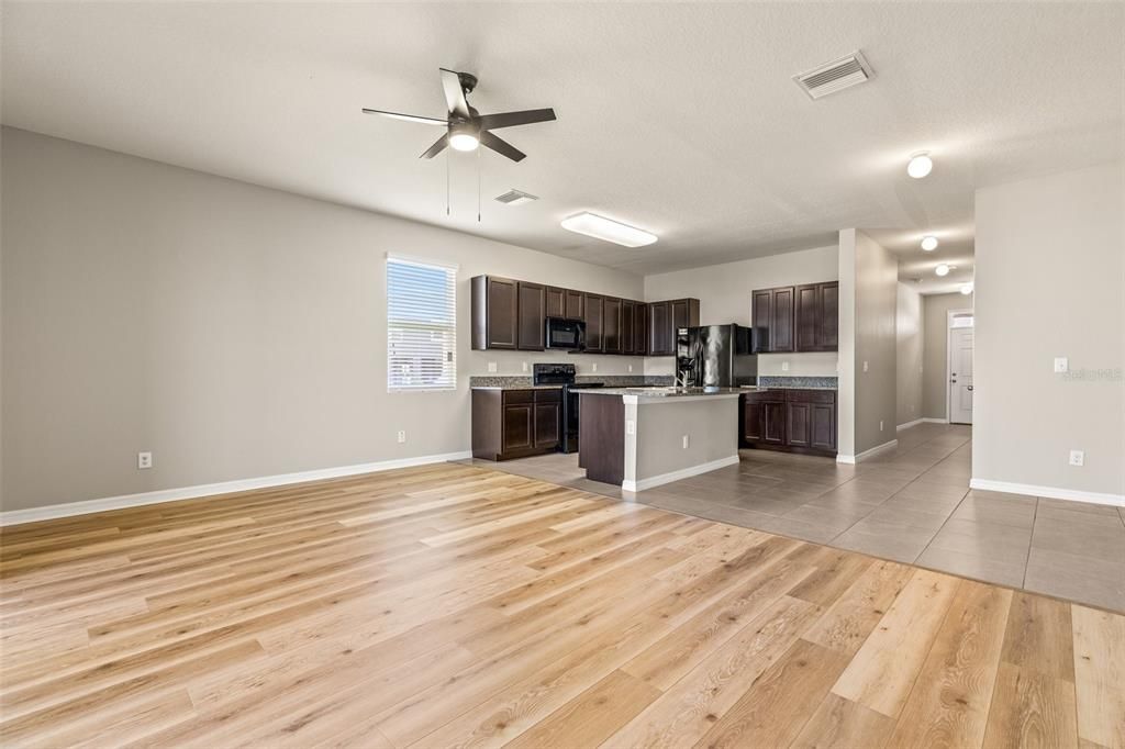 For Rent: $2,295 (3 beds, 2 baths, 1785 Square Feet)