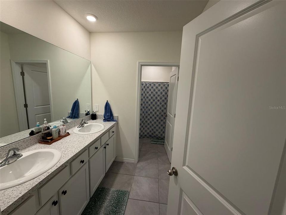 En Renta: $2,950 (3 camas, 2 baños, 1819 Pies cuadrados)