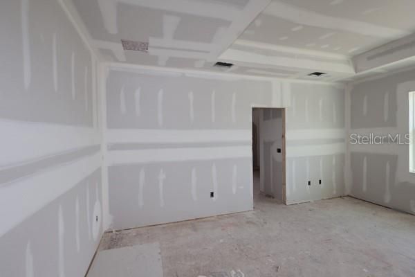 Activo con contrato: $579,990 (4 camas, 3 baños, 2719 Pies cuadrados)