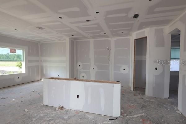 Activo con contrato: $579,990 (4 camas, 3 baños, 2719 Pies cuadrados)