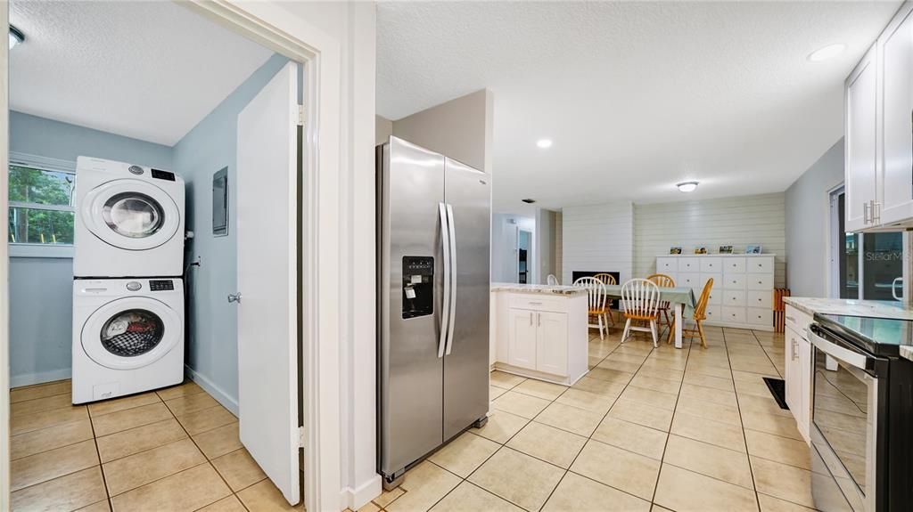 En Venta: $349,000 (3 camas, 2 baños, 1428 Pies cuadrados)