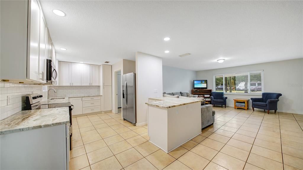 En Venta: $349,000 (3 camas, 2 baños, 1428 Pies cuadrados)