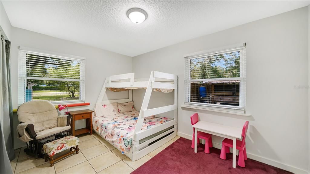 En Venta: $349,000 (3 camas, 2 baños, 1428 Pies cuadrados)
