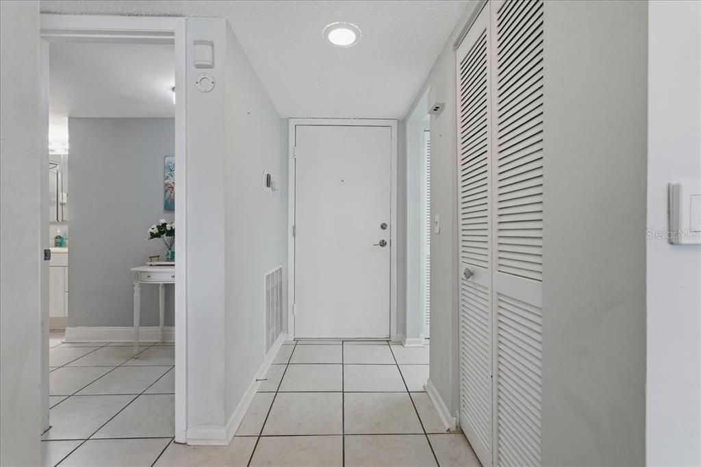 На продажу: $199,900 (1 спален, 2 ванн, 1000 Квадратных фут)