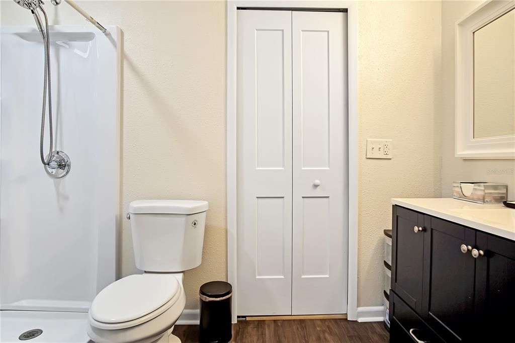 For Rent: $1,595 (3 beds, 2 baths, 944 Square Feet)