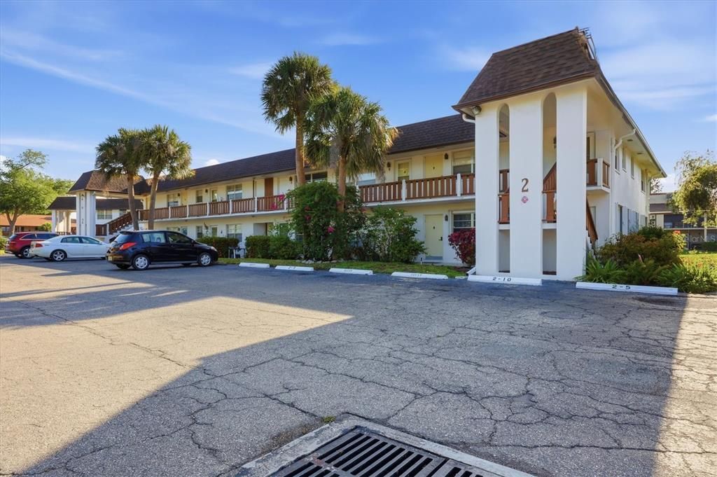 For Sale: $134,900 (2 beds, 2 baths, 946 Square Feet)