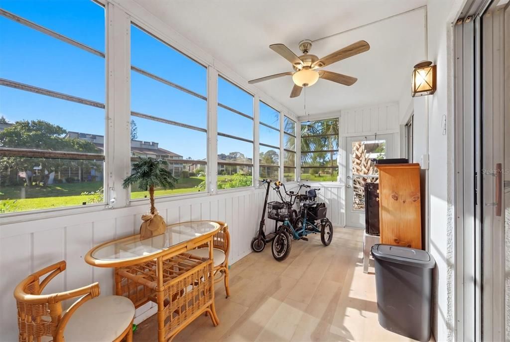 For Sale: $134,900 (2 beds, 2 baths, 946 Square Feet)