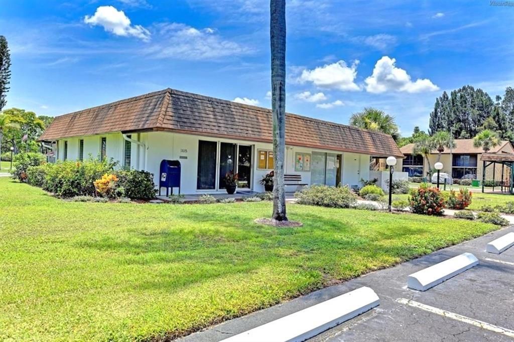 For Sale: $134,900 (2 beds, 2 baths, 946 Square Feet)