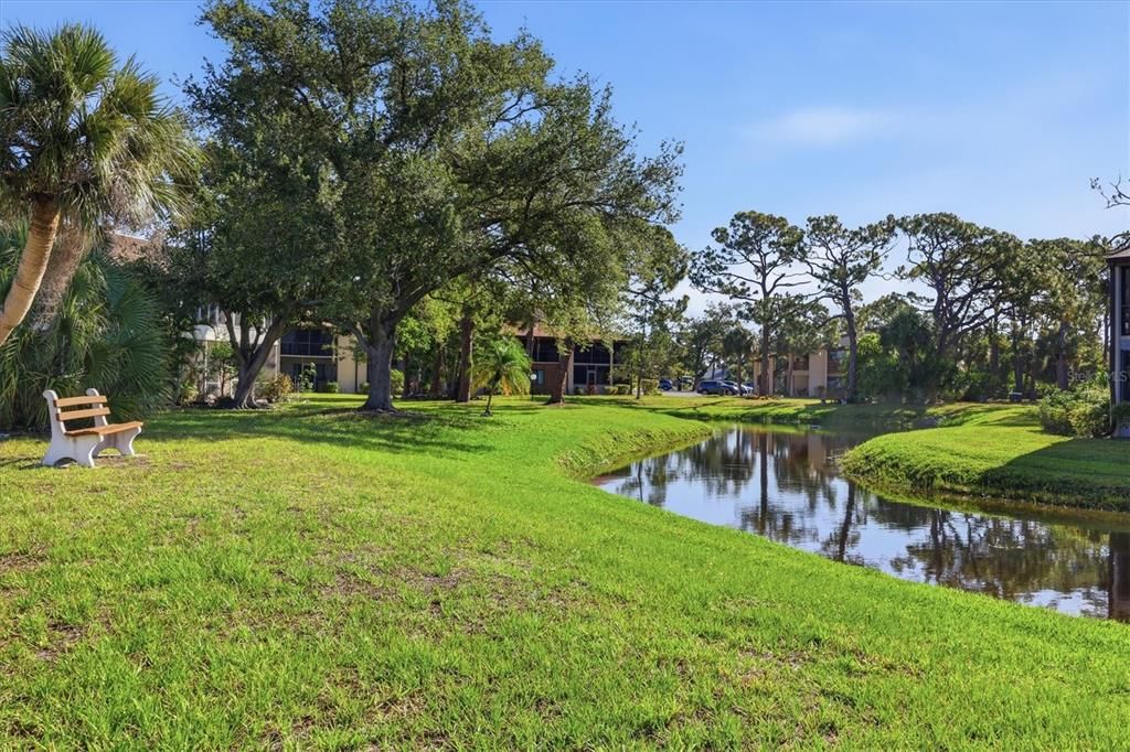 For Sale: $134,900 (2 beds, 2 baths, 946 Square Feet)