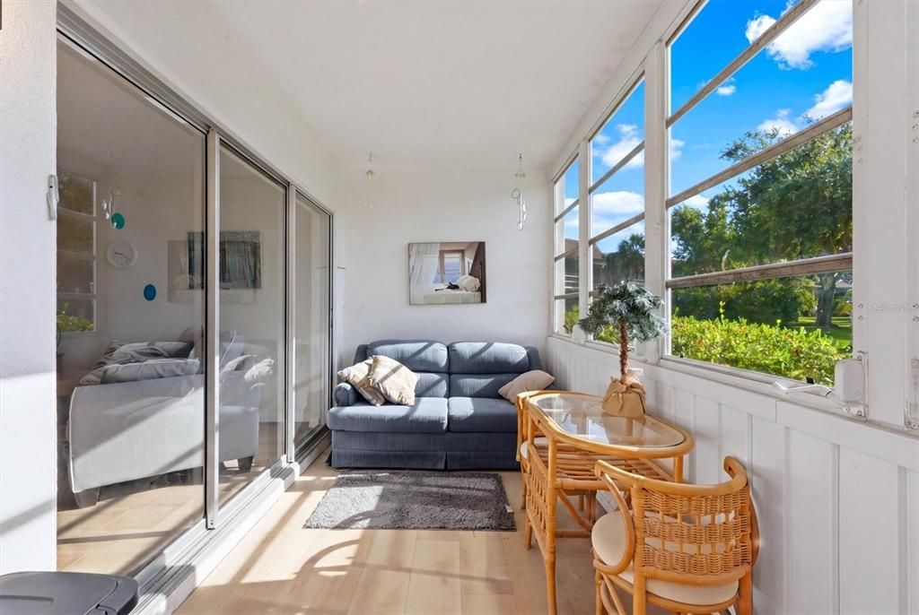 For Sale: $134,900 (2 beds, 2 baths, 946 Square Feet)