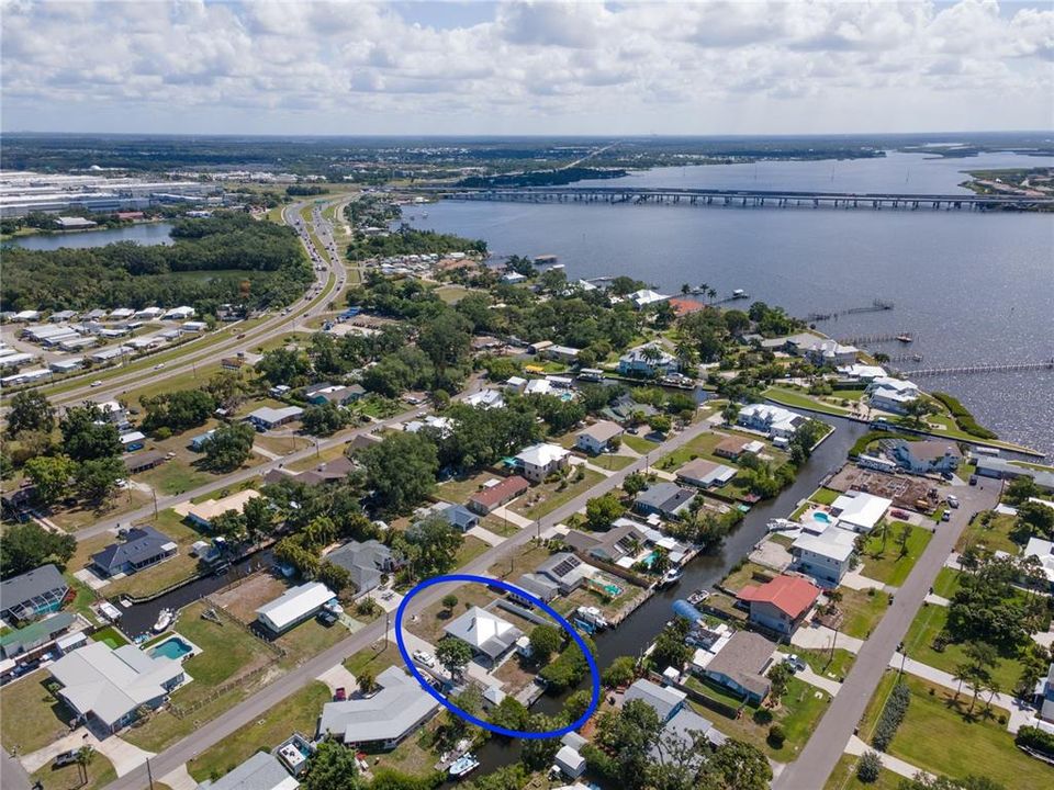 For Sale: $509,900 (2 beds, 2 baths, 1044 Square Feet)