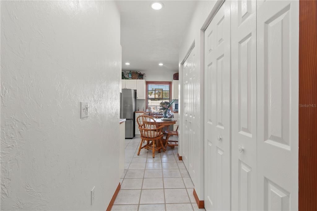 For Sale: $509,900 (2 beds, 2 baths, 1044 Square Feet)