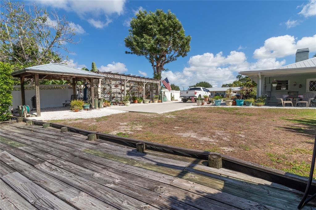 For Sale: $509,900 (2 beds, 2 baths, 1044 Square Feet)