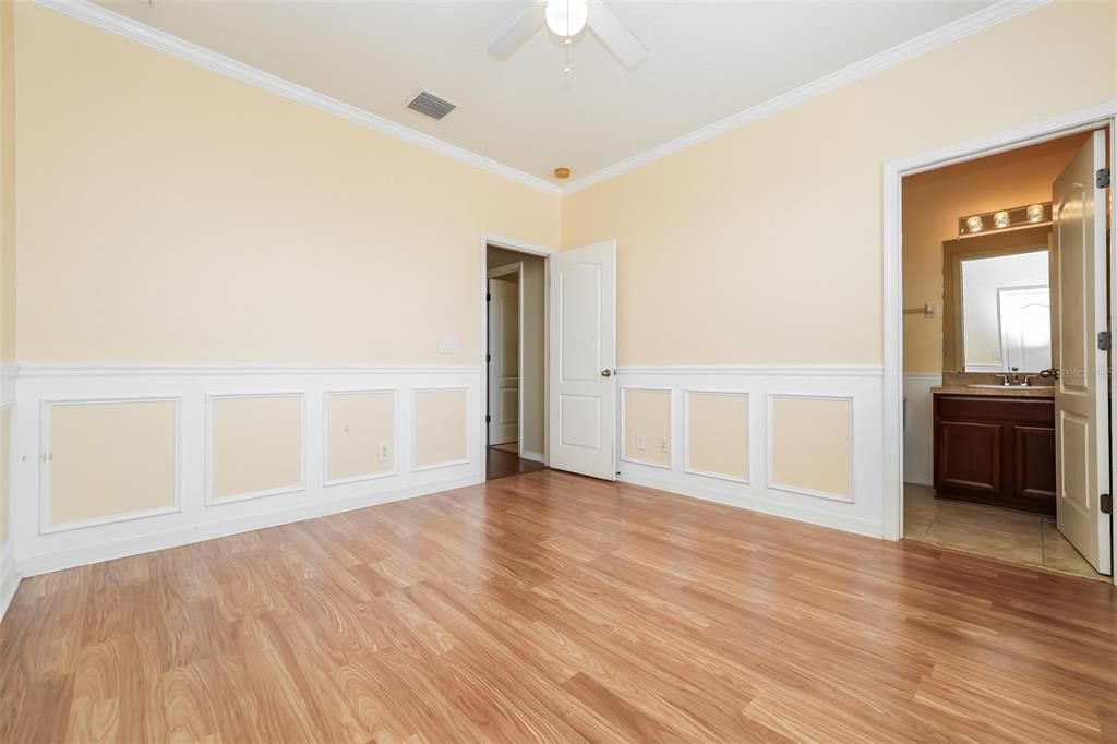 En Venta: $439,900 (4 camas, 3 baños, 2955 Pies cuadrados)