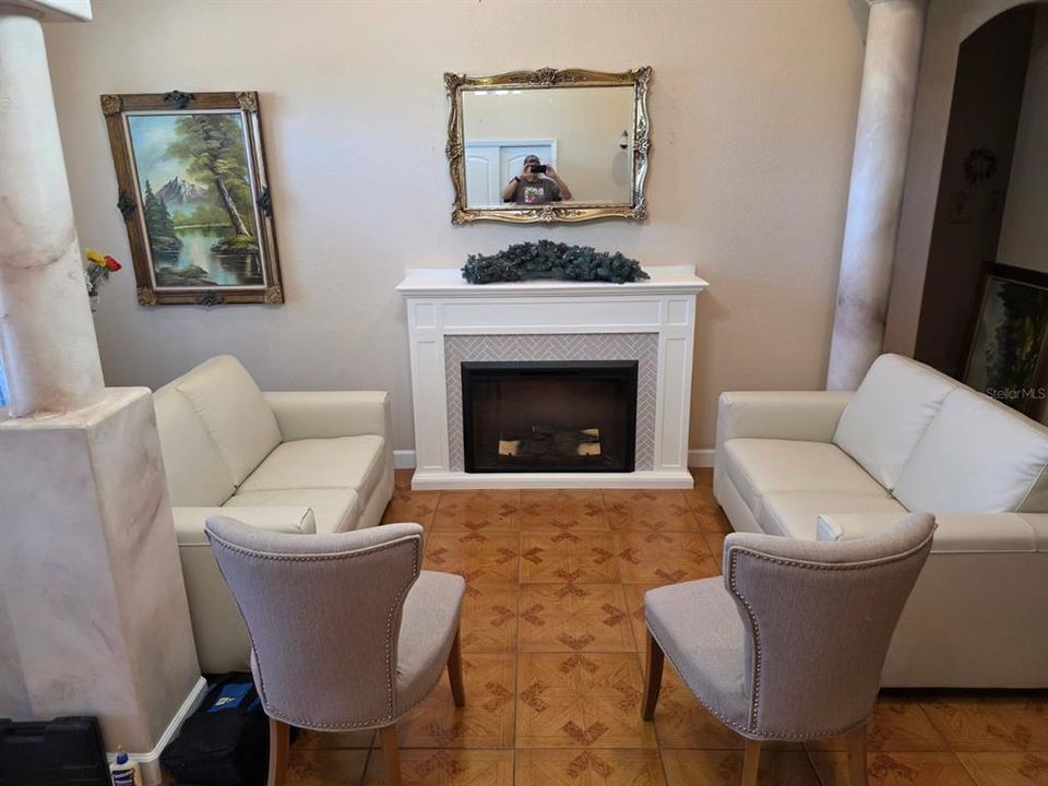 En Venta: $579,000 (4 camas, 3 baños, 2260 Pies cuadrados)
