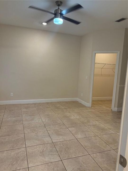 For Rent: $2,600 (4 beds, 2 baths, 1952 Square Feet)