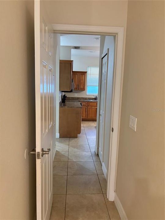 For Rent: $2,600 (4 beds, 2 baths, 1952 Square Feet)