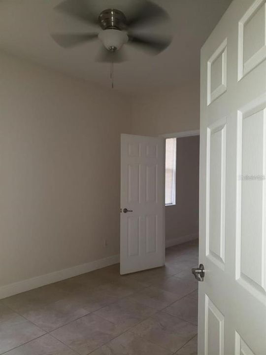 For Rent: $2,600 (4 beds, 2 baths, 1952 Square Feet)