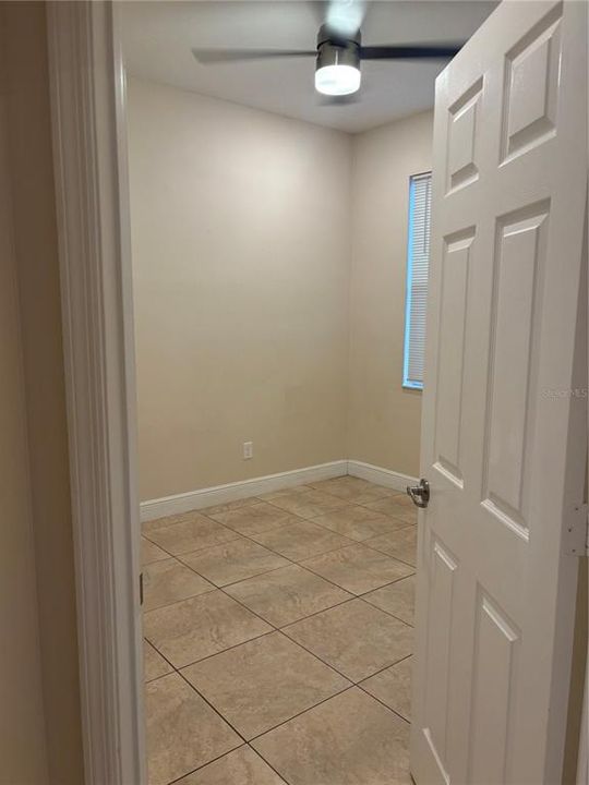 For Rent: $2,600 (4 beds, 2 baths, 1952 Square Feet)